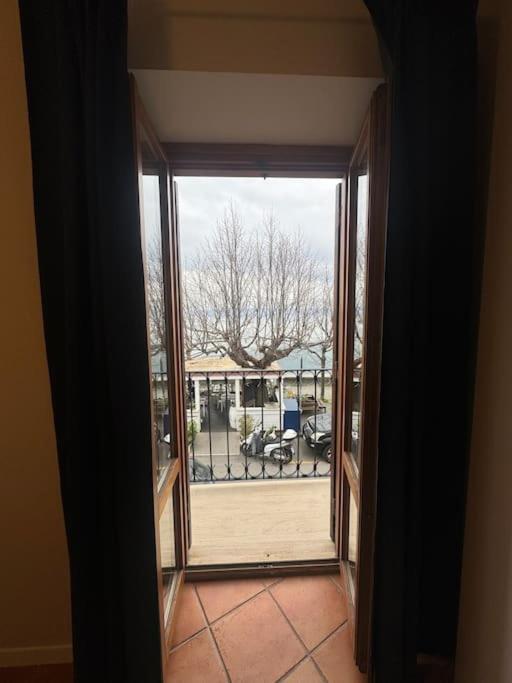 Fronte Lago Nel Centro Storico “La Casa Del Lago” Trevignano Romano Exterior foto